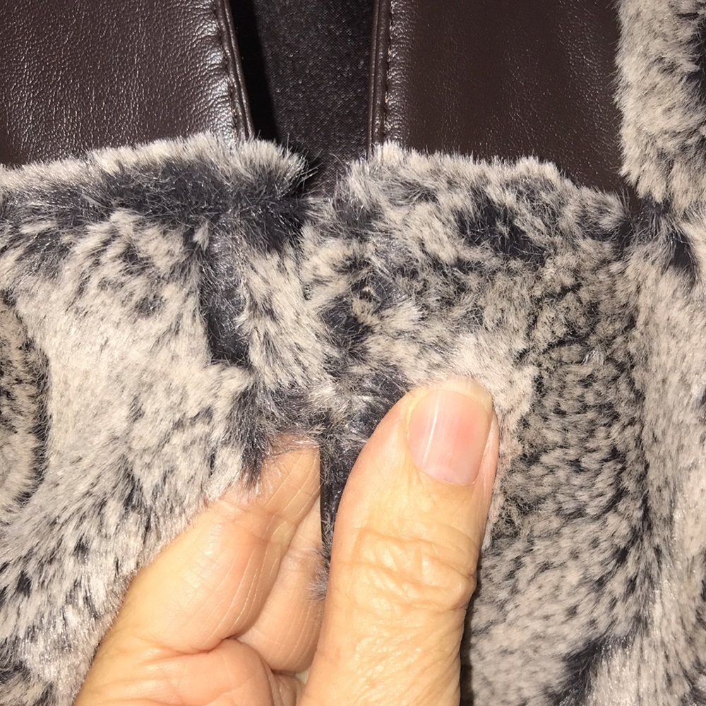 Coat - Picture 3 of 11